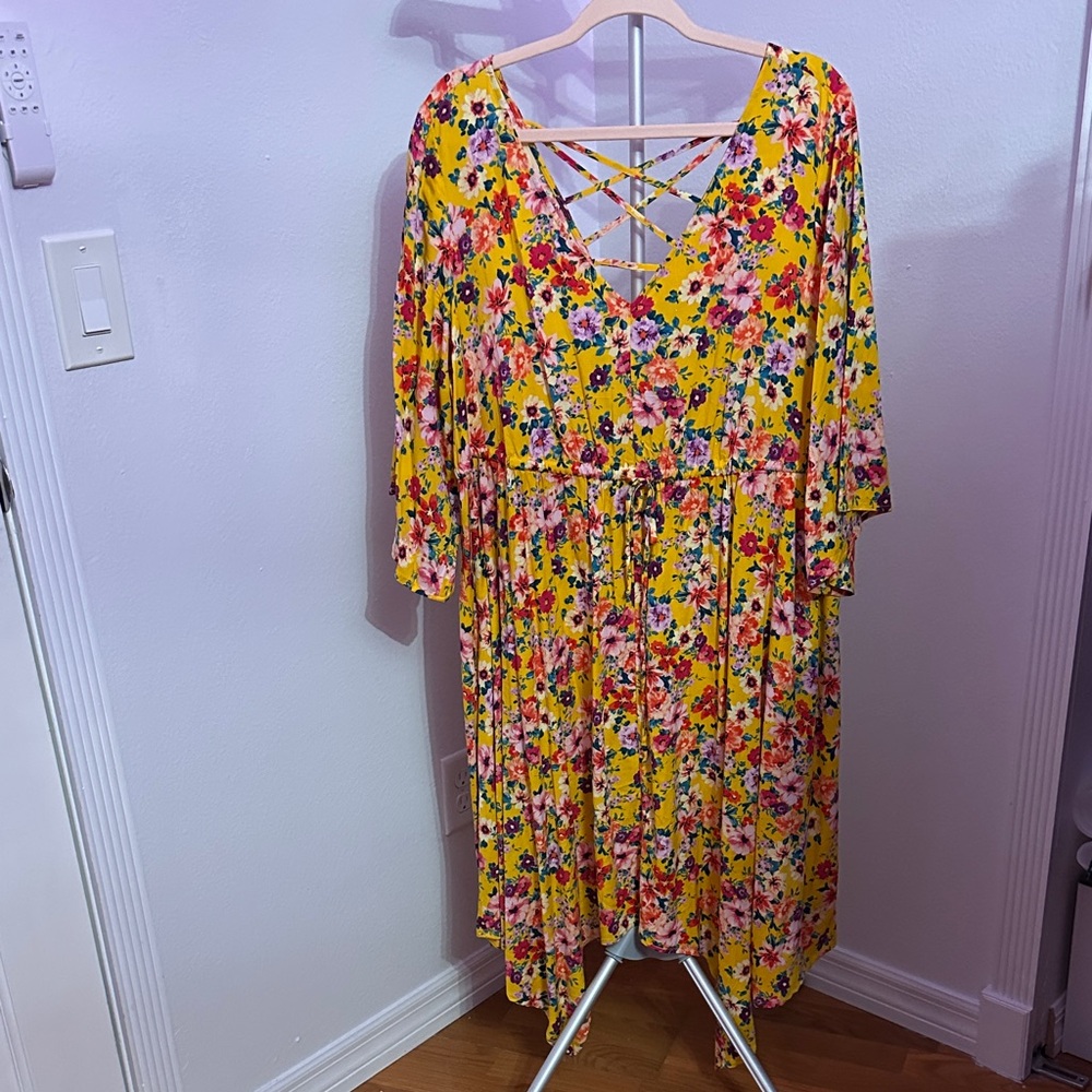 EUC Torrid Floral Yellow Dress with Crisscross Back